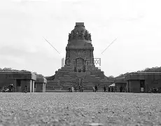 爱游戏官方-包含里程碑夜！莱比锡扳平良机，欧超杯冲刺阶段刷纪录，震撼外界，高层口径保持一致的词条