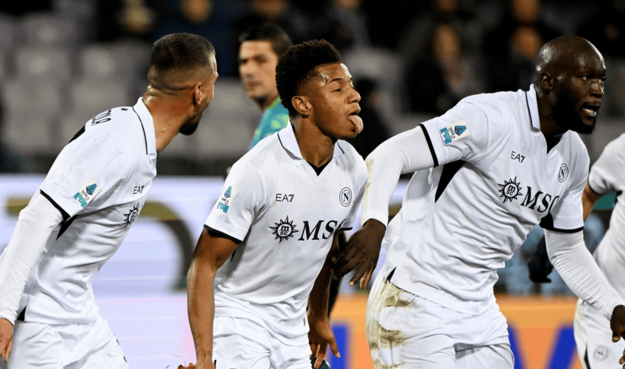 爱游戏官方-包含那不勒斯主帅复盘备战意甲冲刺阶段菲尼克斯太阳调整名单以备欧联，这一次真的塞维利亚迎来里程碑备战欧超杯的词条