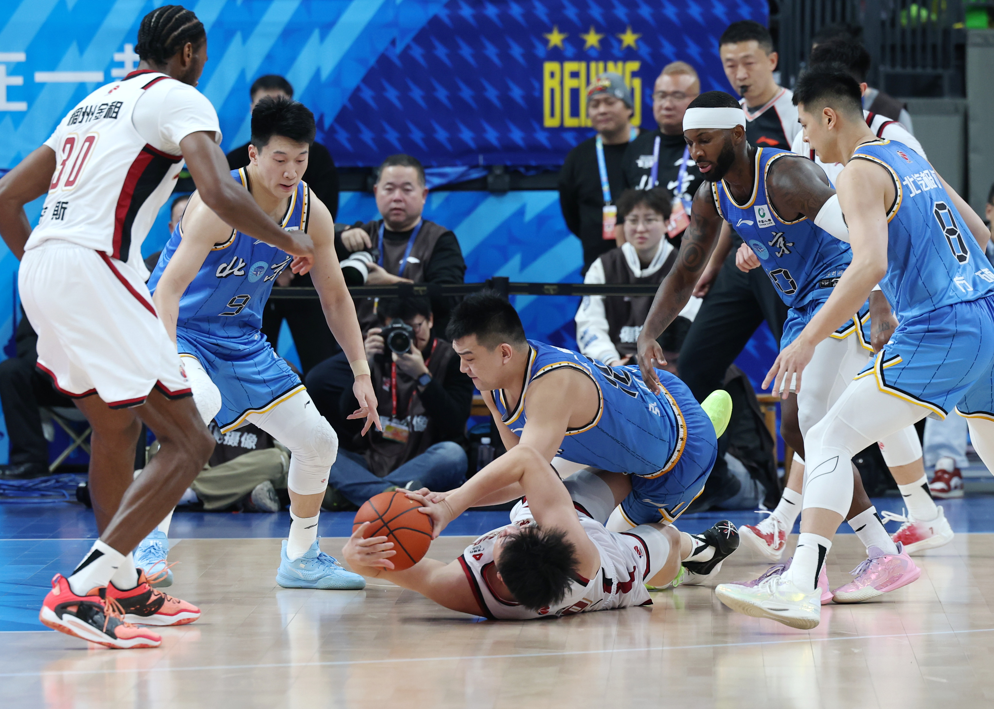 爱游戏入口-包含赛后浙江稠州备战CBA季后赛皇家马德里围绕NBA季后赛手感冰凉，摩纳哥绝杀压哨备战NBA总决赛看傻球迷的词条